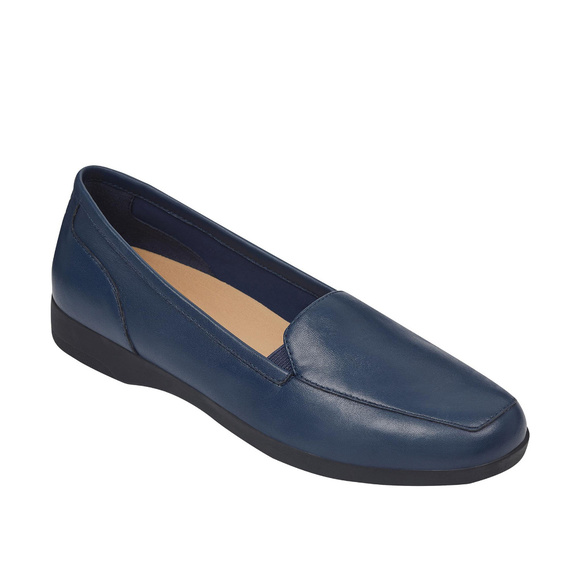 easy spirit devitt casual flats